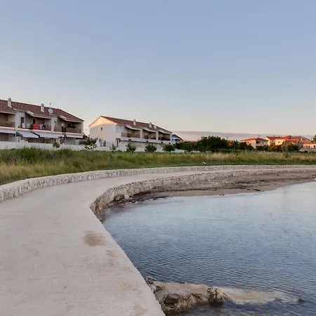 Βίλα Beachfront 3 Bedroom With Jacuzzy Sga1 Privlaka (Zadar)