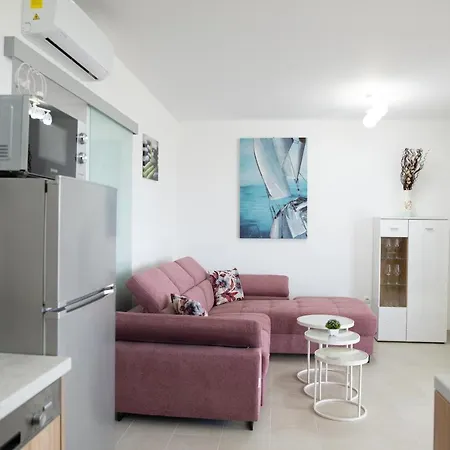 Βίλα Beachfront 3 Bedroom With Jacuzzy Sga1 *