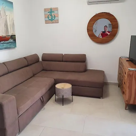 Beachfront 3 Bedroom With Jacuzzy Sga1 *
